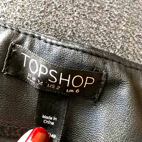 Topshop faux leather stretchy skinny jeans. Size US 2. - Picture 7 of 8